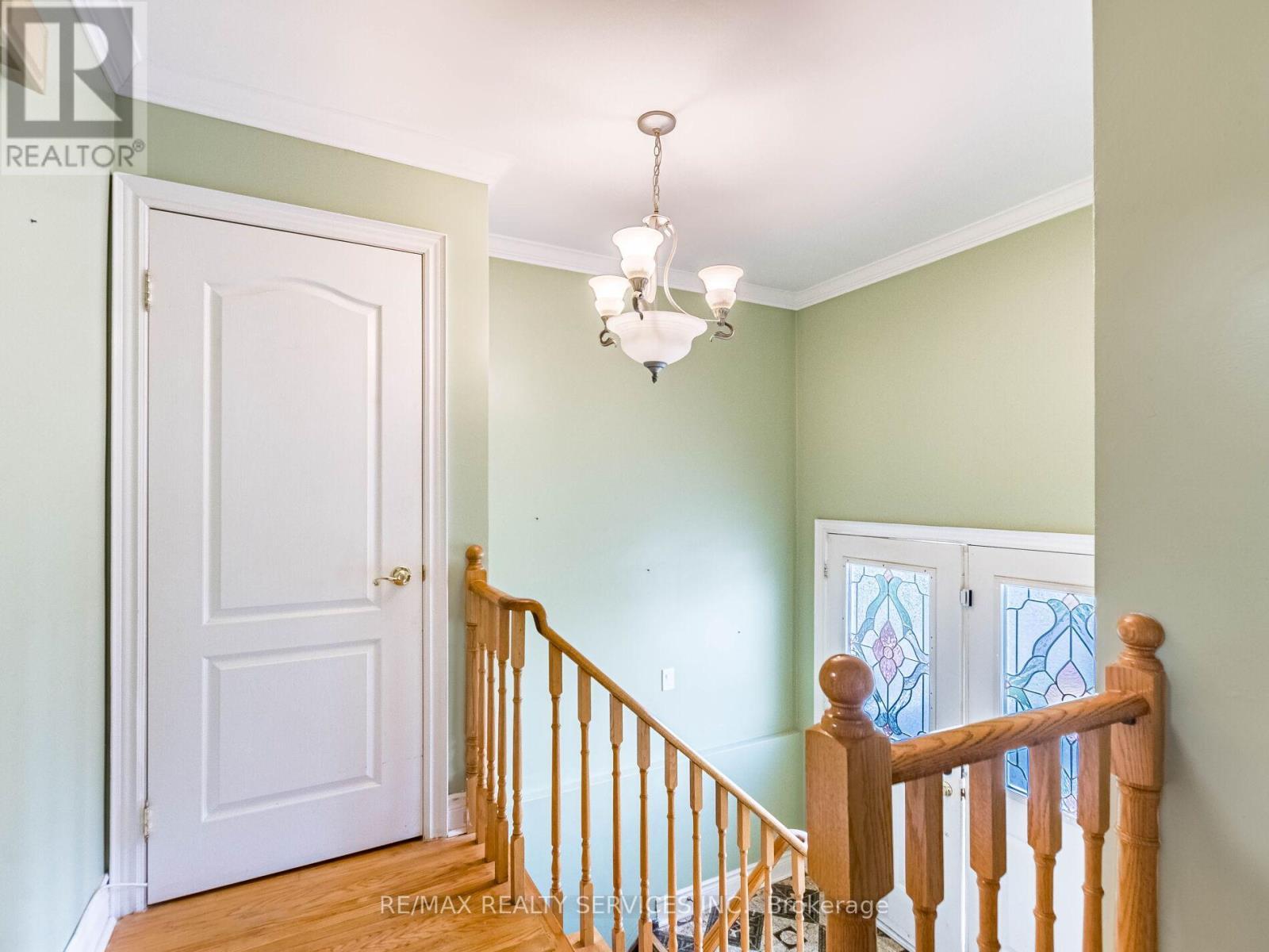 17 Fallway Road, Brampton, ON - Indoor Photo Showing Other Room