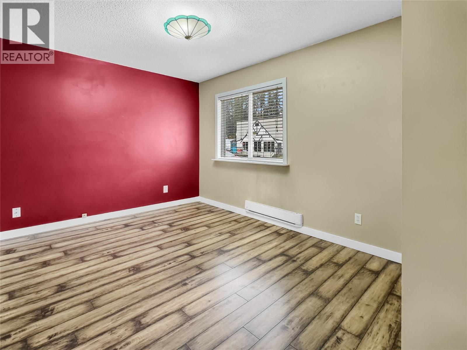 2210 Warren Avenue, Kimberley, BC - Indoor Photo Showing Other Room