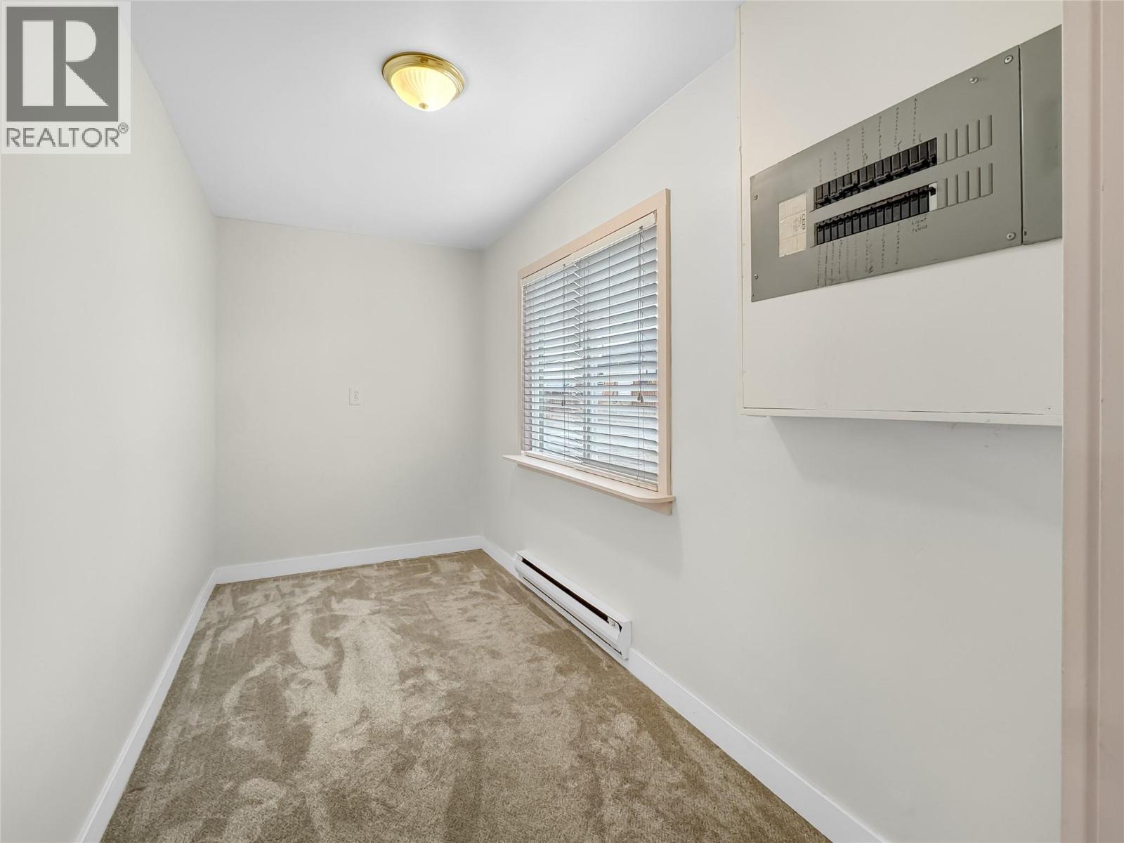 2210 Warren Avenue, Kimberley, BC - Indoor Photo Showing Other Room