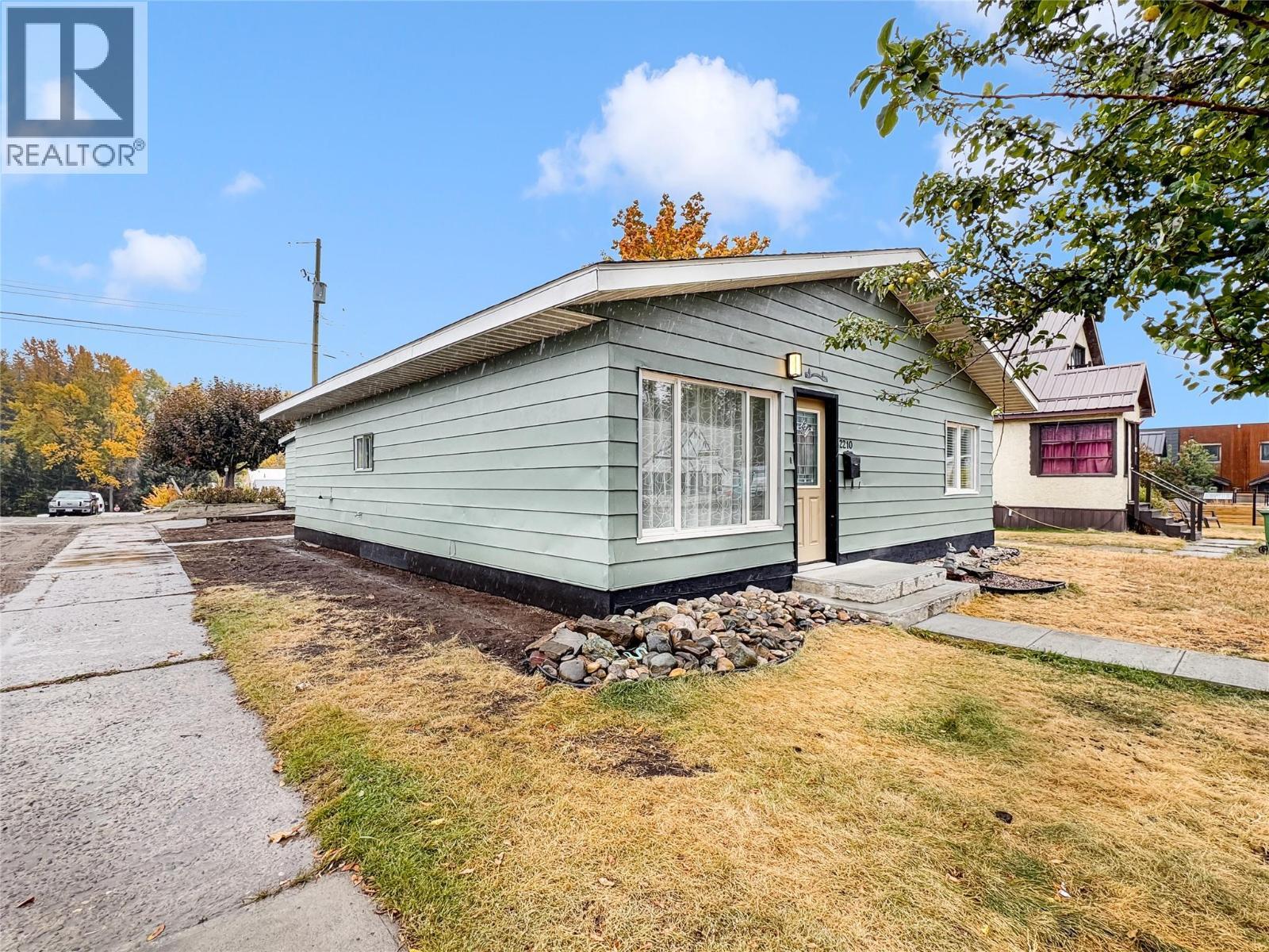 2210 Warren Avenue, Kimberley, BC - Outdoor