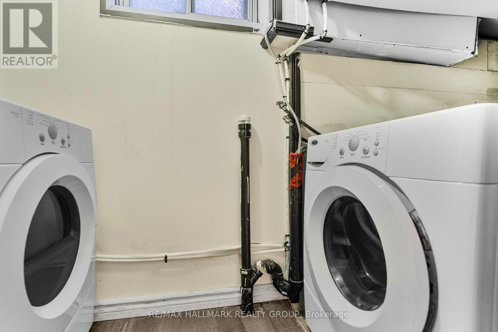 2666 Regina Street, Ottawa, ON - Indoor Photo Showing Laundry Room