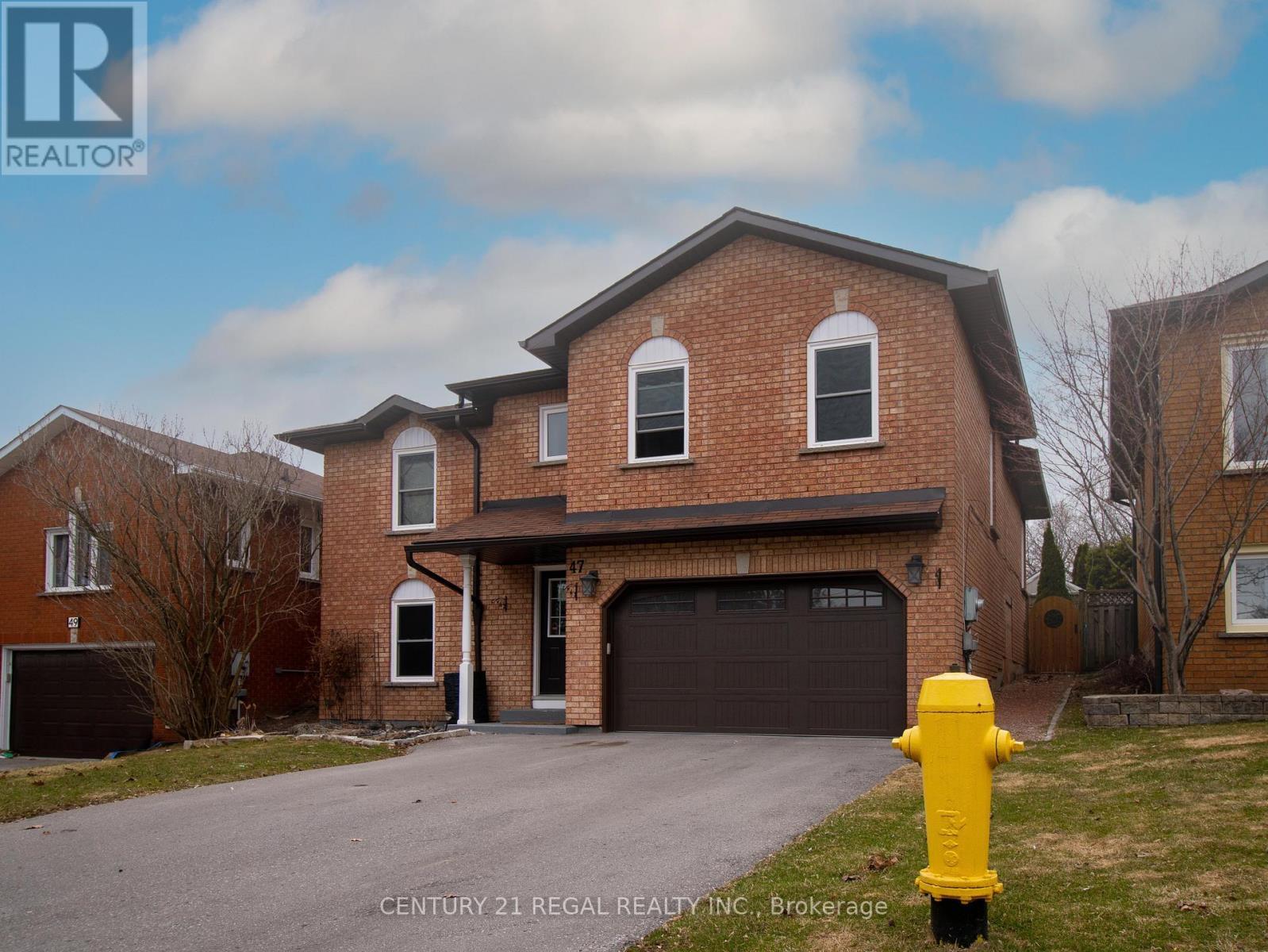 Lower - 47 Limestone Crescent, Whitby, ON - Outdoor