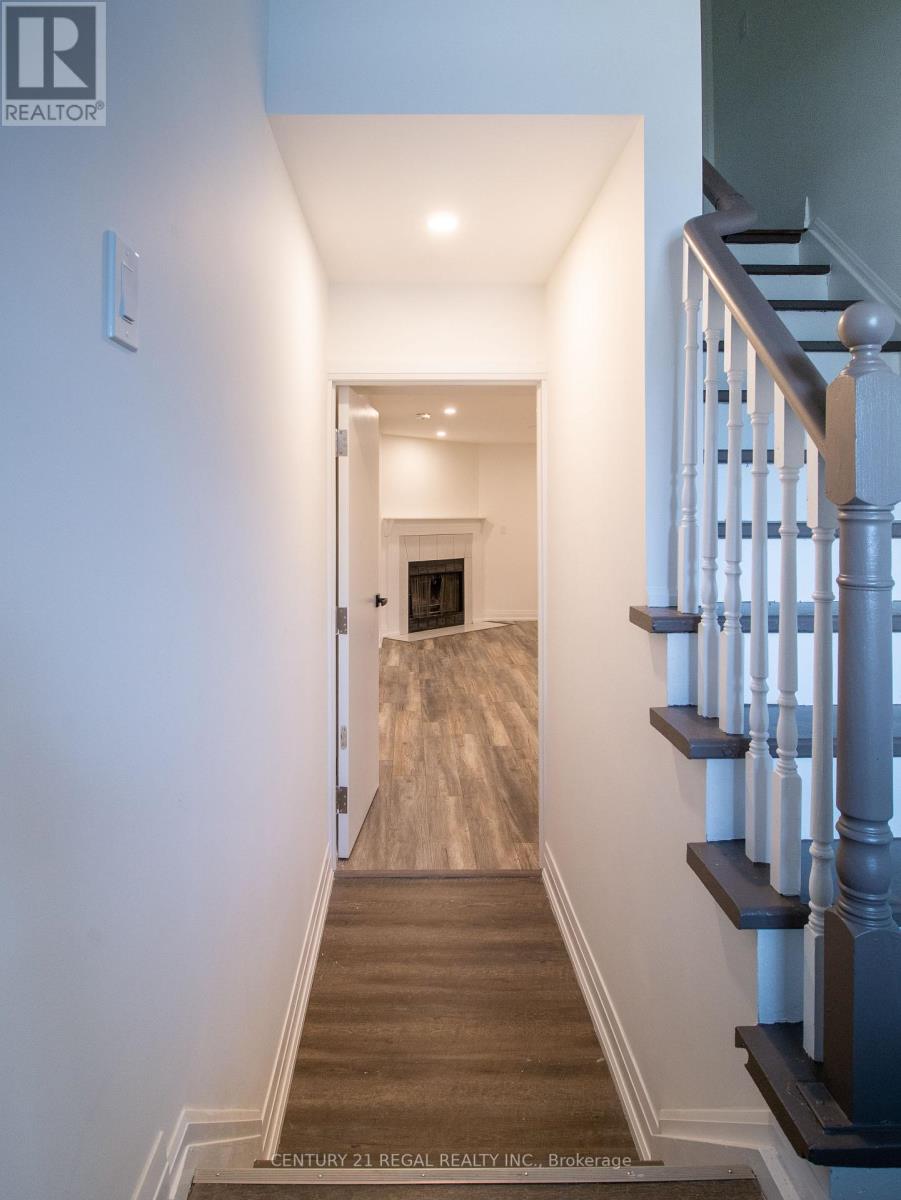 Lower - 47 Limestone Crescent, Whitby, ON - Indoor Photo Showing Other Room