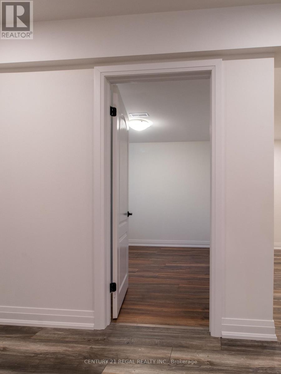 Lower - 47 Limestone Crescent, Whitby, ON - Indoor Photo Showing Other Room