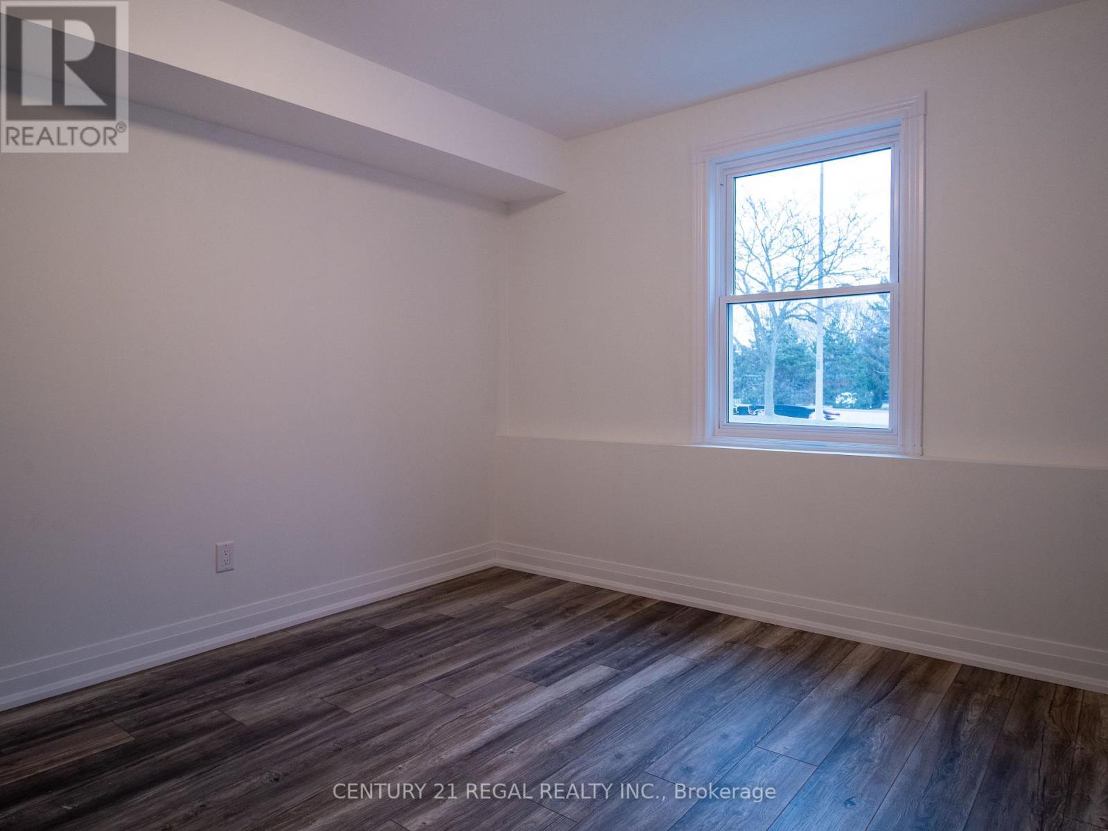 Lower - 47 Limestone Crescent, Whitby, ON - Indoor Photo Showing Other Room