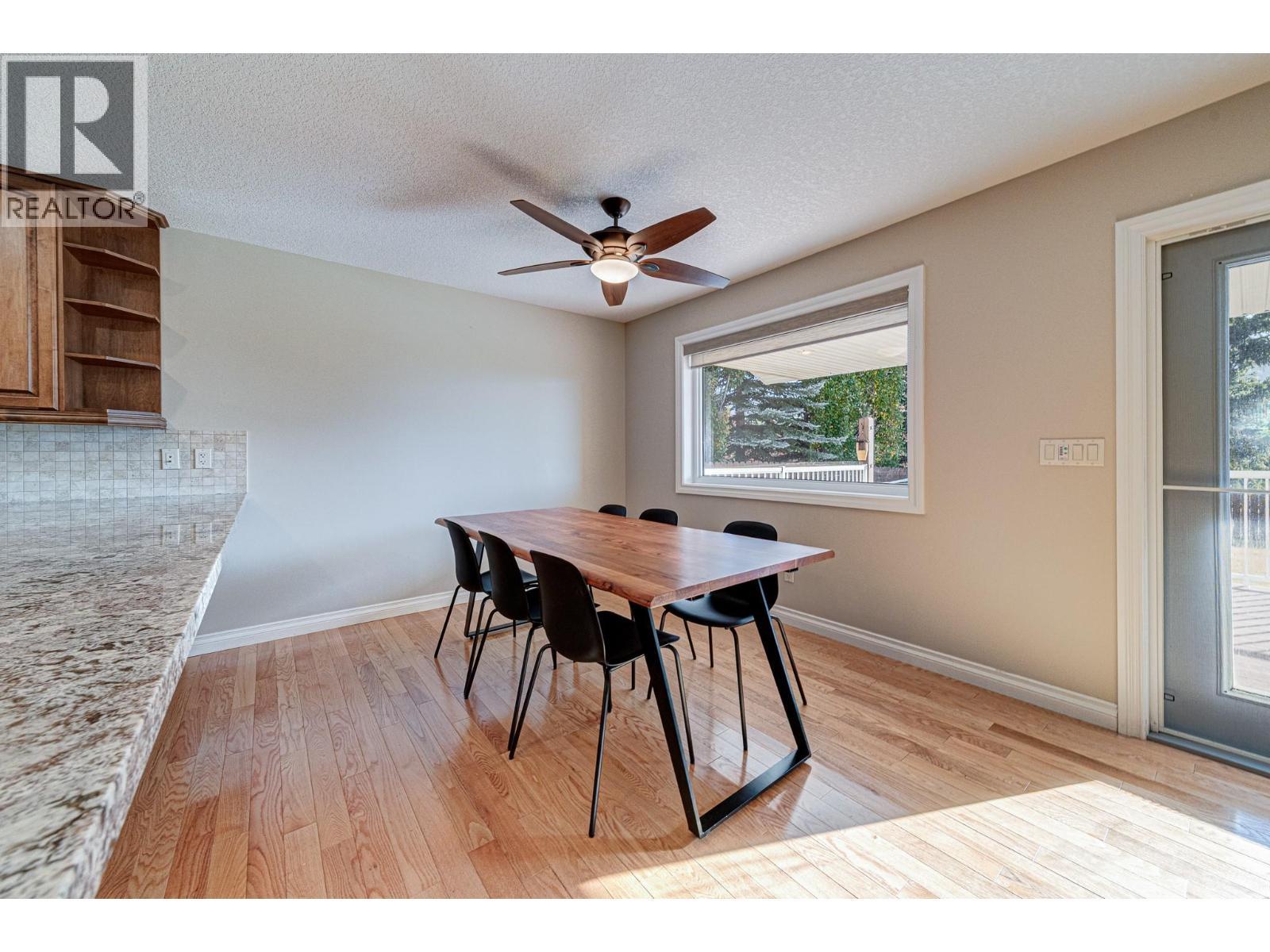 5 Caledonia Place, Elkford, BC - Indoor Photo Showing Dining Room