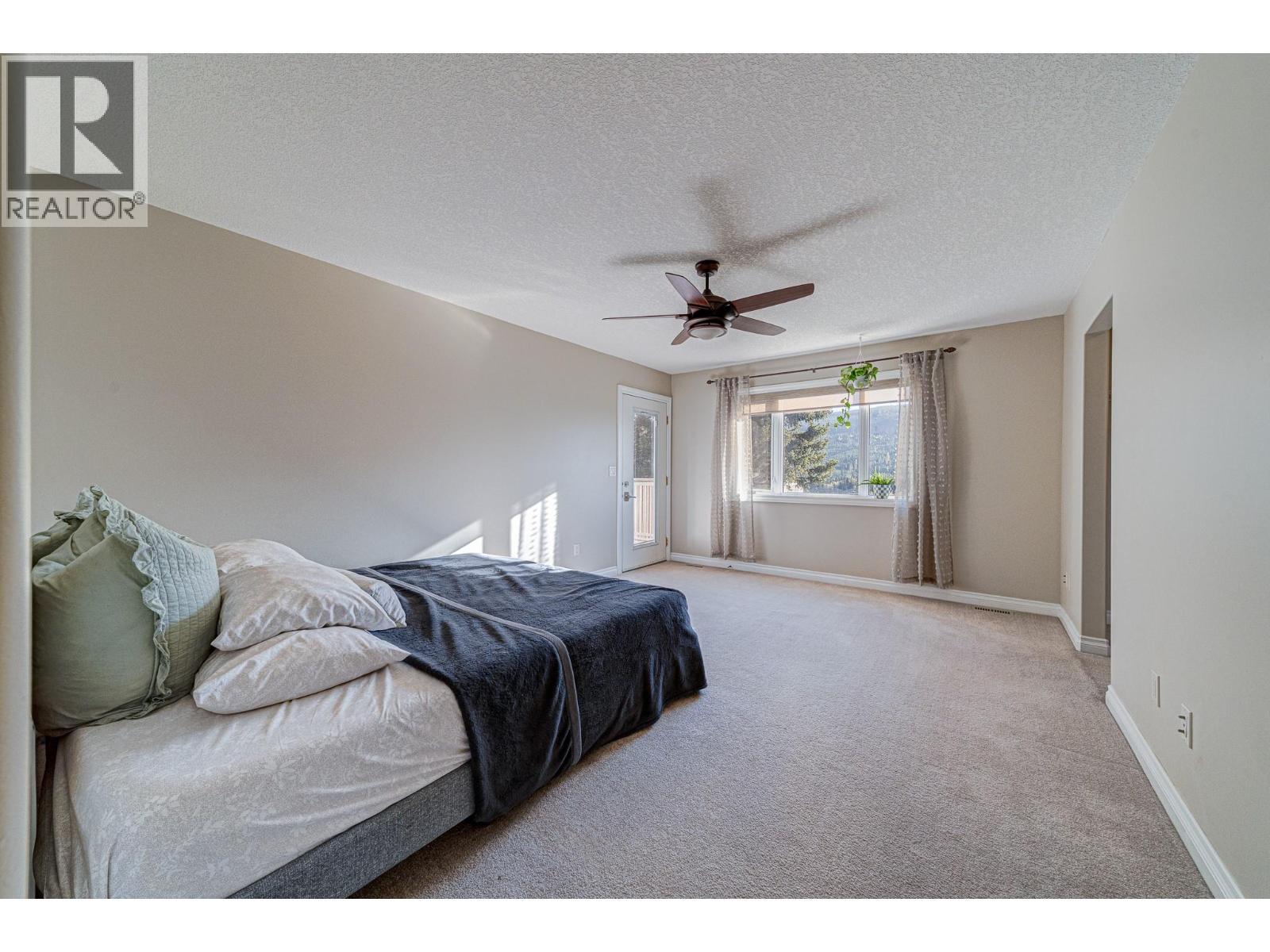 5 Caledonia Place, Elkford, BC - Indoor Photo Showing Bedroom
