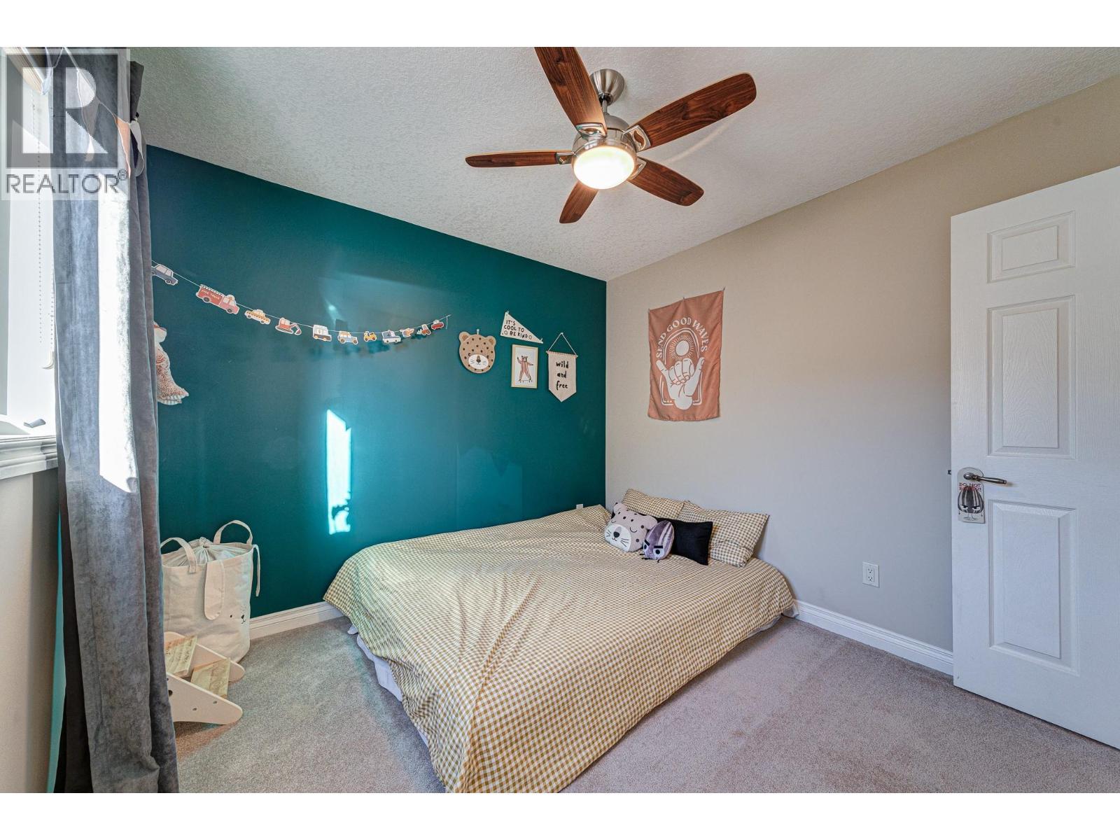 5 Caledonia Place, Elkford, BC - Indoor Photo Showing Bedroom