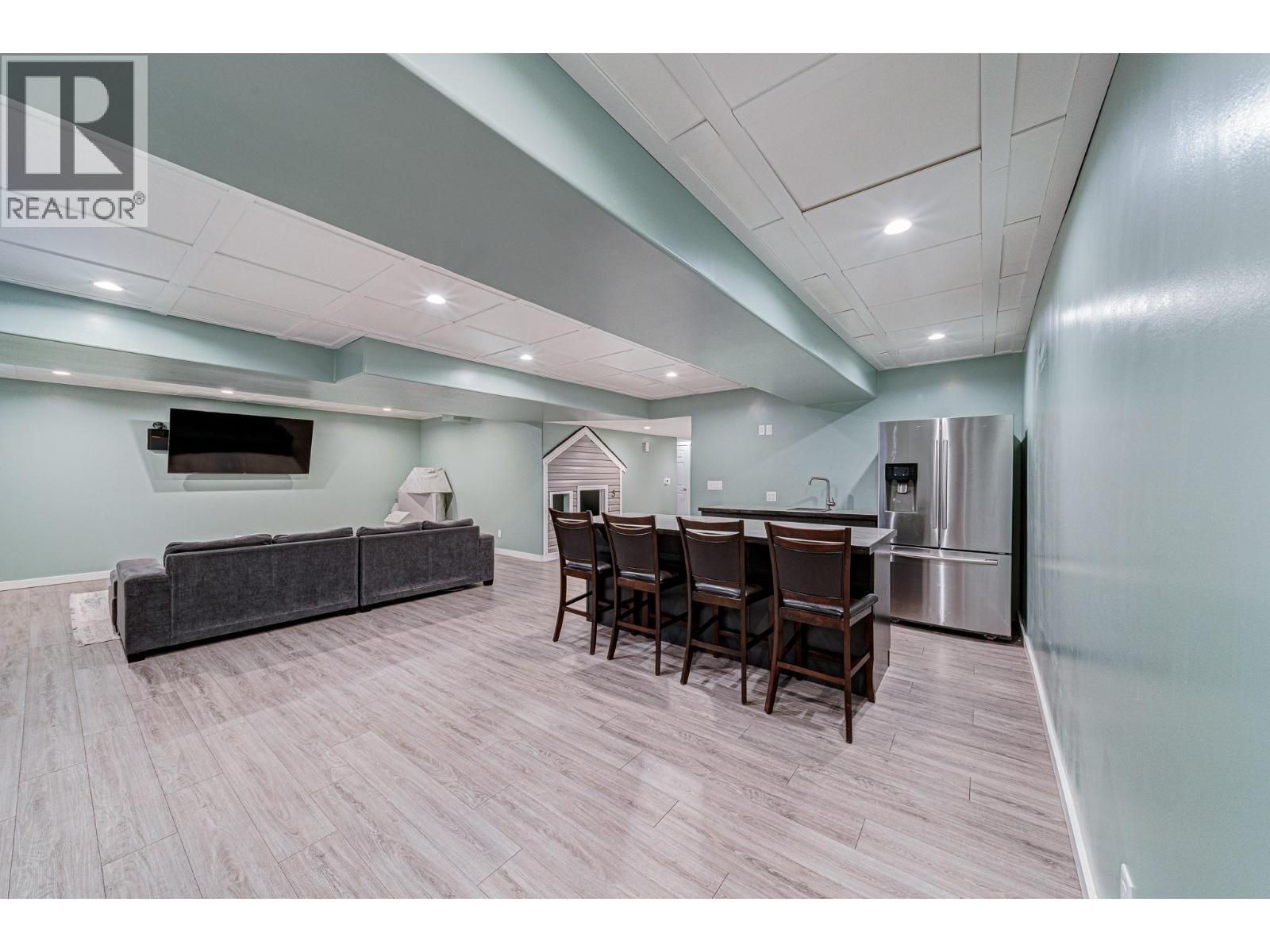 5 Caledonia Place, Elkford, BC - Indoor