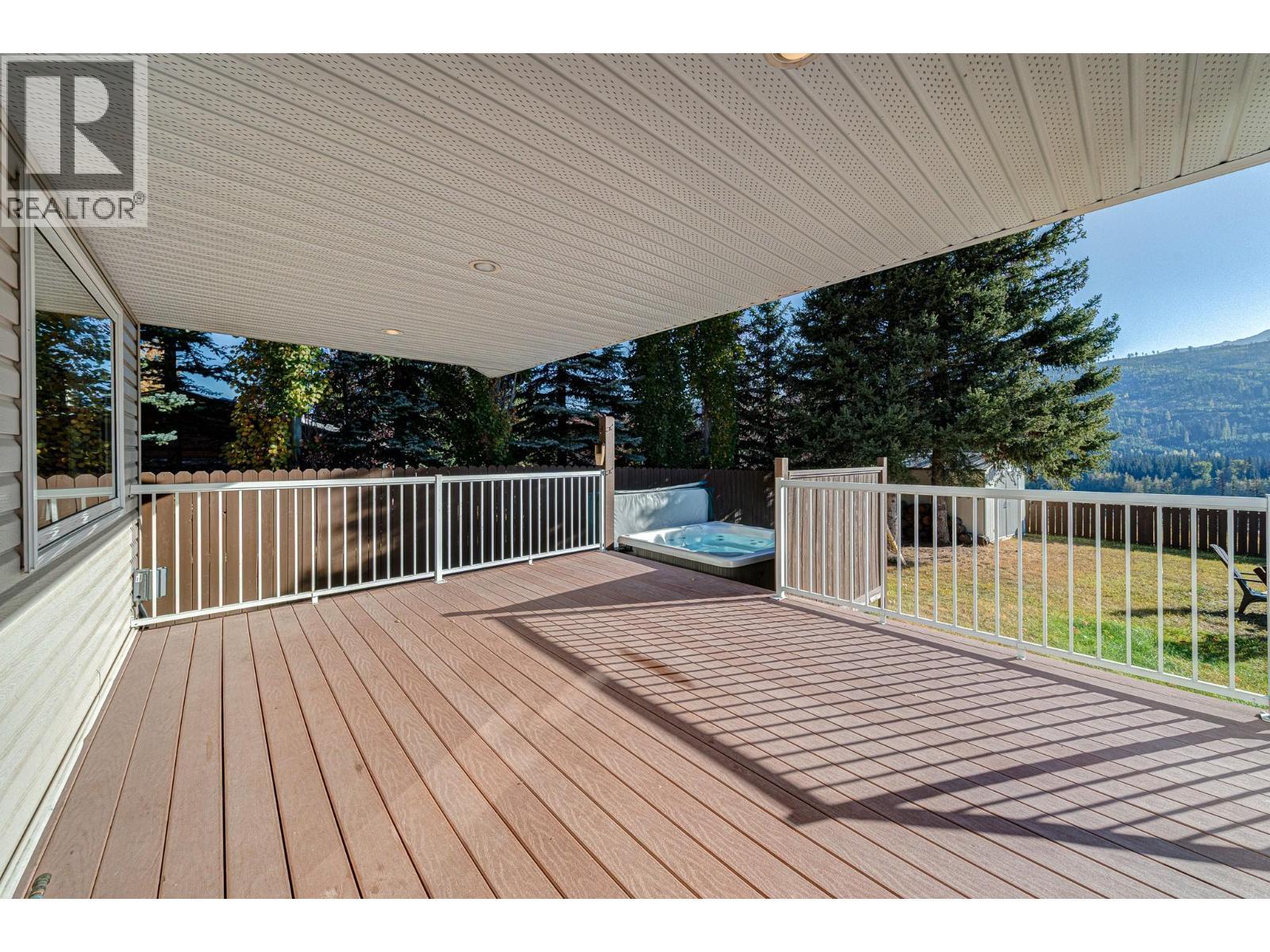 5 Caledonia Place, Elkford, BC - Outdoor With Deck Patio Veranda With Exterior