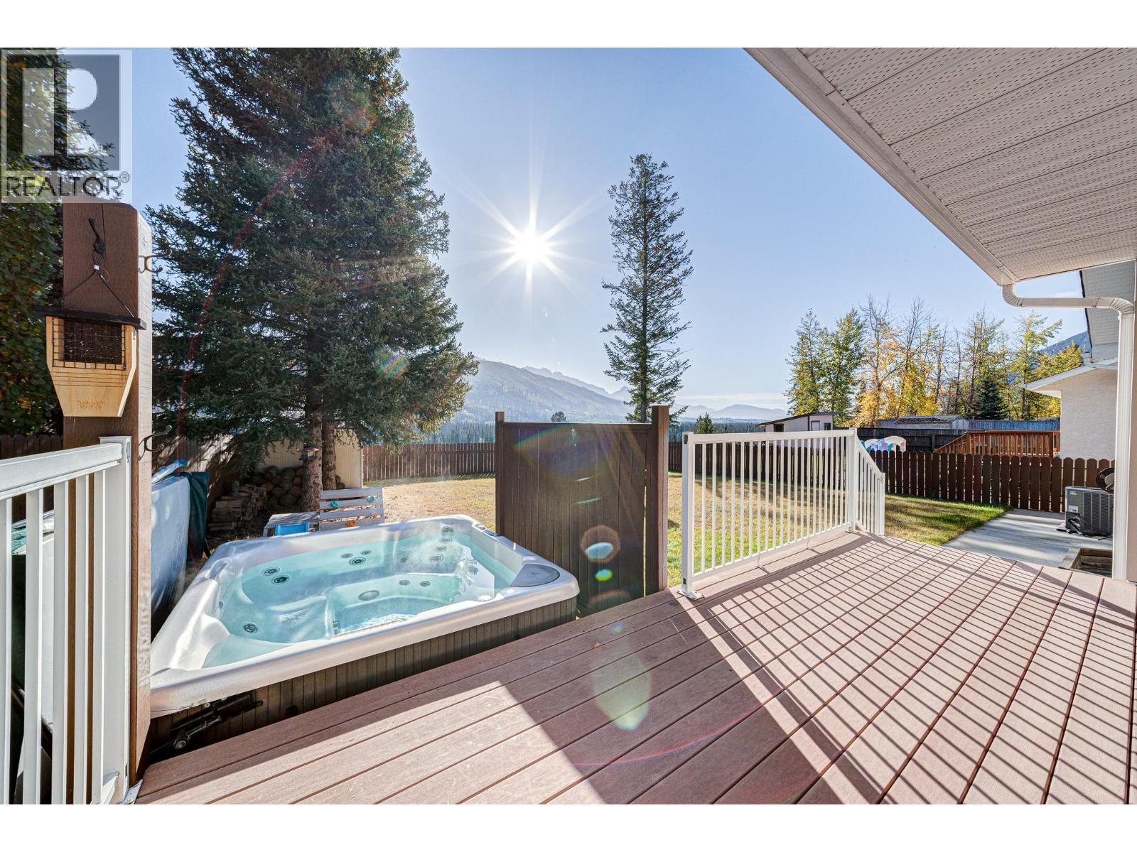 5 Caledonia Place, Elkford, BC - Outdoor With Deck Patio Veranda With Exterior