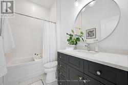 Main bathroom -