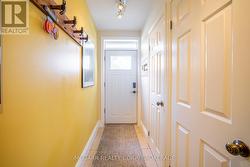 Access to back courtyard -