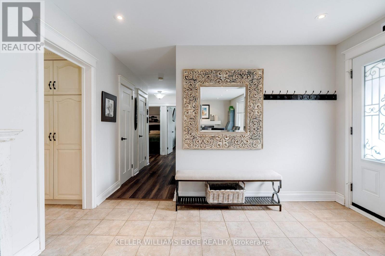 4391 Lakeshore Road, Burlington, ON - Indoor Photo Showing Other Room