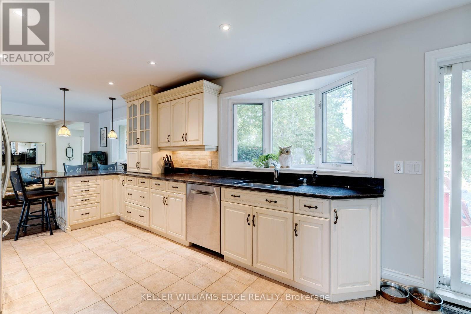 4391 Lakeshore Road, Burlington, ON - Indoor Photo Showing Kitchen With Double Sink