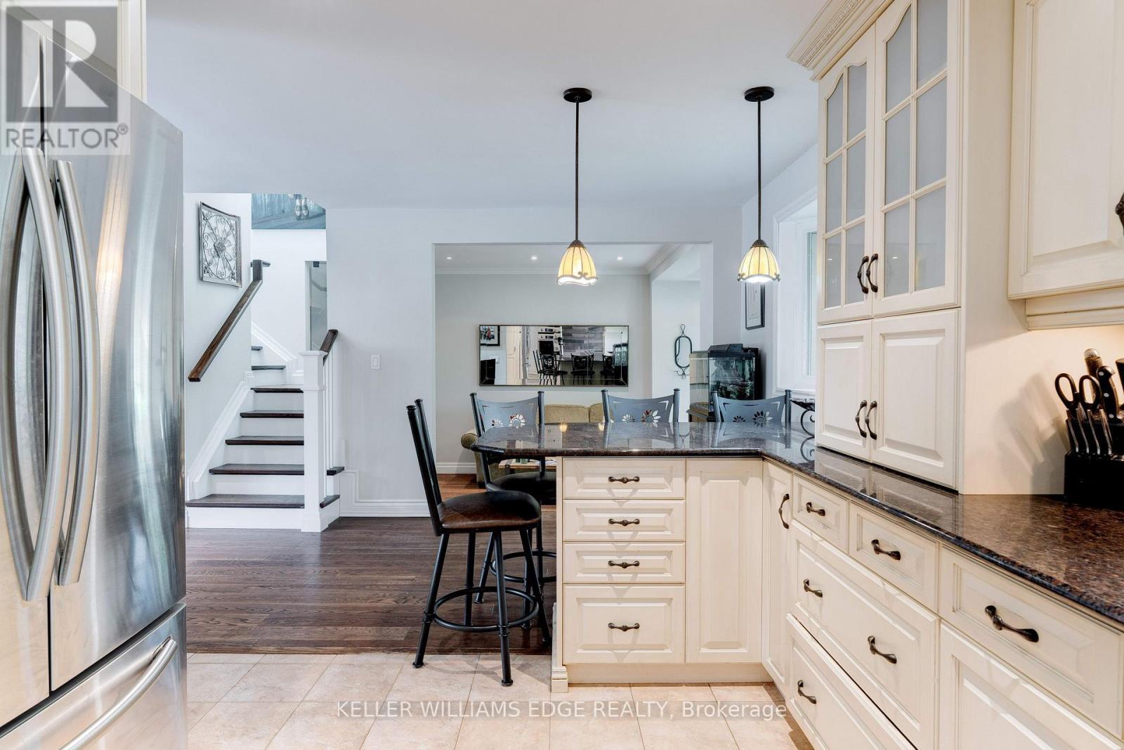 4391 Lakeshore Road, Burlington, ON - Indoor Photo Showing Kitchen