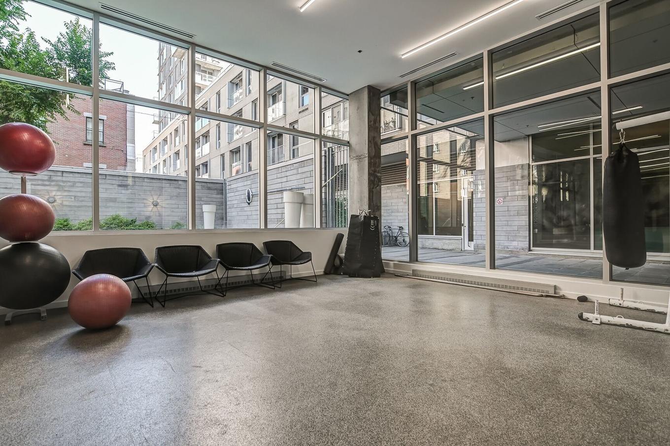 Salle d'exercice - 554-1414 Rue Chomedey, Montréal (Ville-Marie), QC - Indoor Photo Showing Other Room