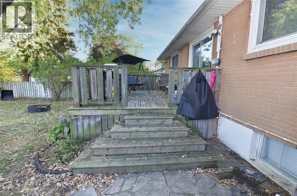 1040 Devine Street, Sarnia, ON - Outdoor With Exterior