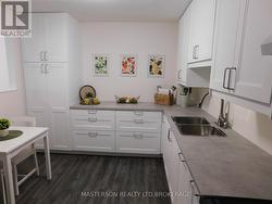 KITCHEN -