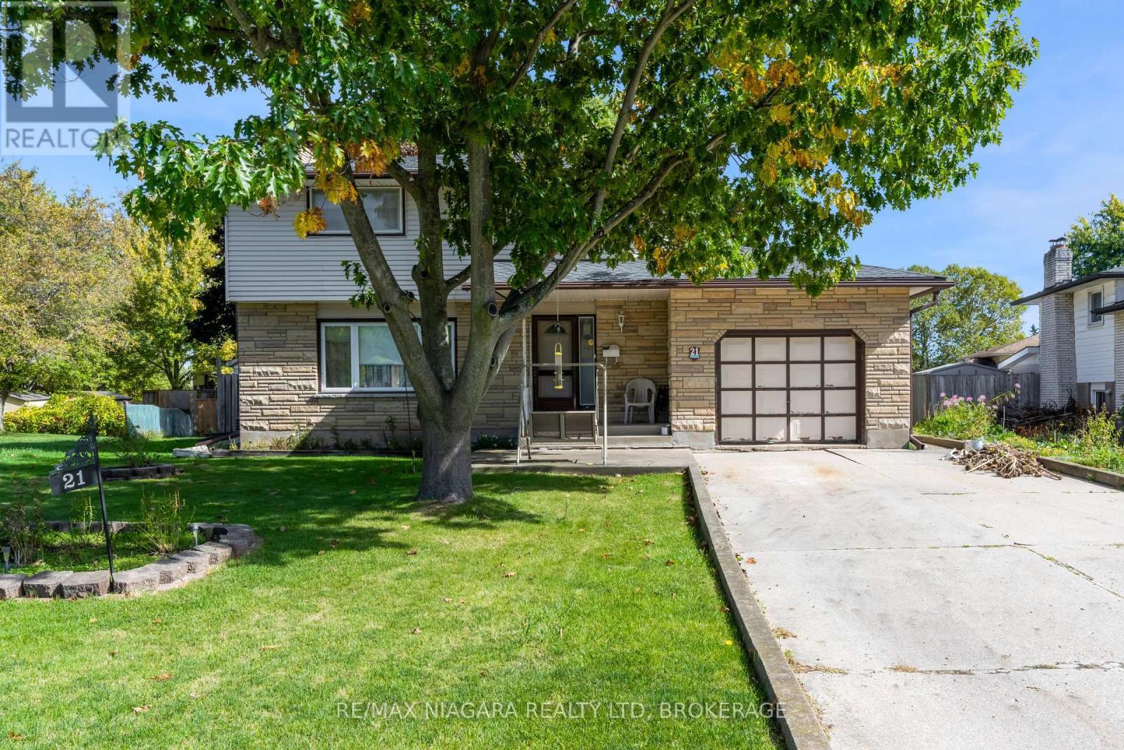 21 Donlea Drive, Port Colborne (Main Street), ON - Outdoor