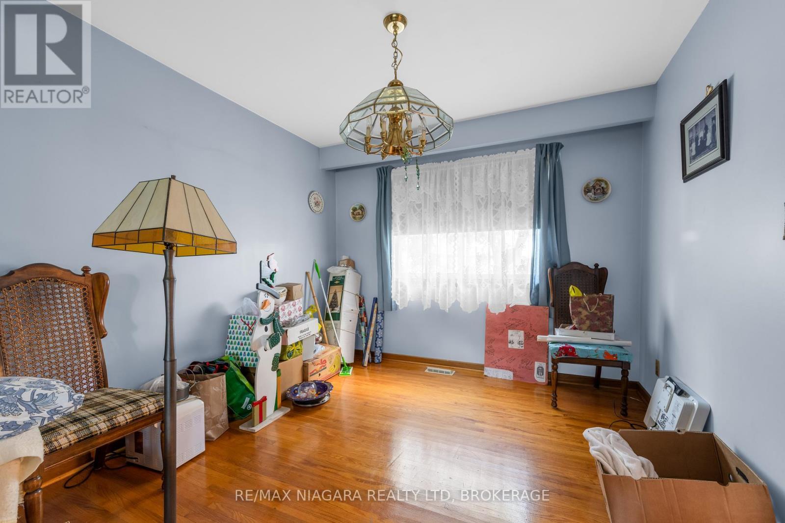21 Donlea Drive, Port Colborne (Main Street), ON - Indoor
