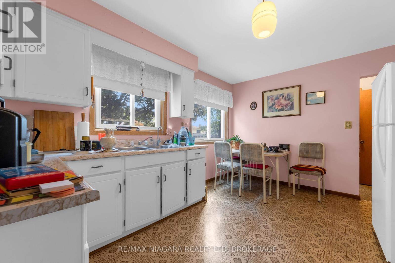 21 Donlea Drive, Port Colborne (Main Street), ON - Indoor