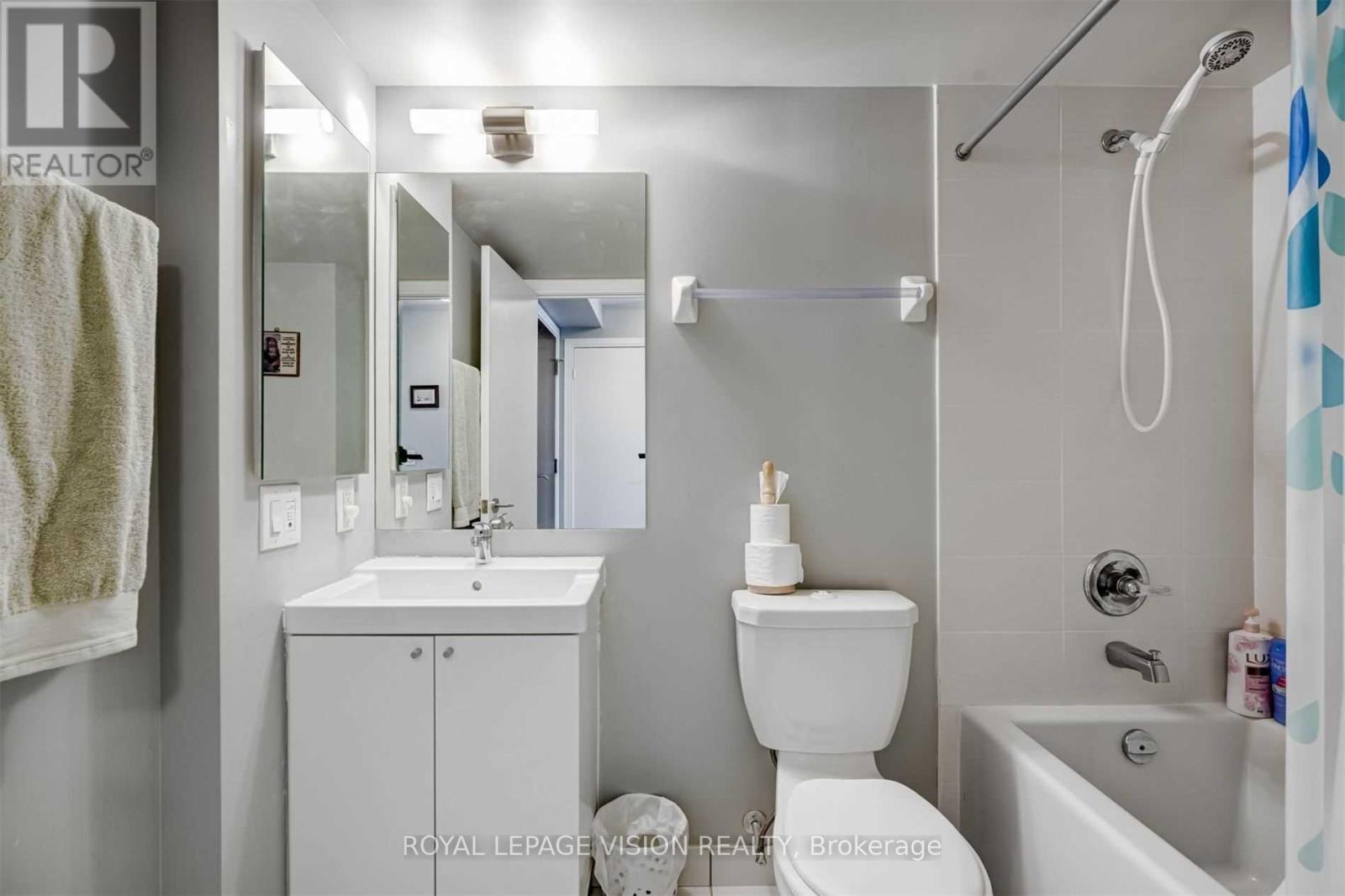 1109 - 151 Village Green Square, Toronto, ON - Indoor Photo Showing Bathroom