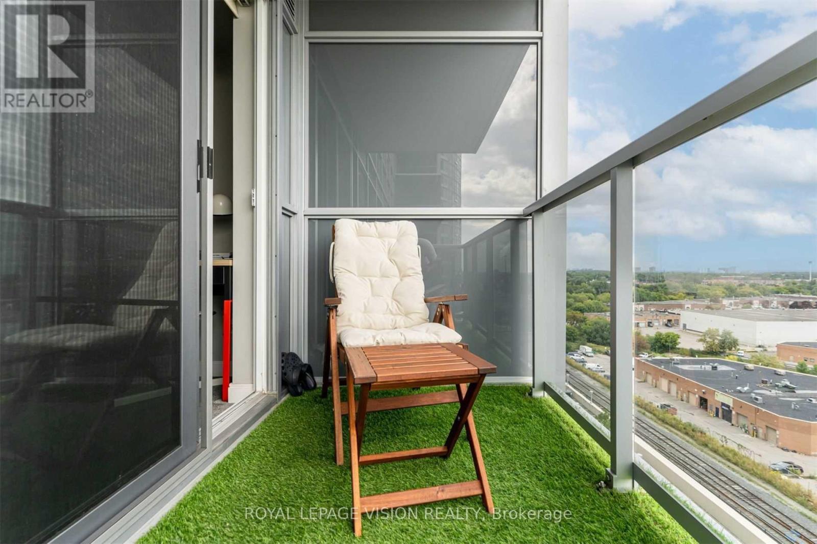 1109 - 151 Village Green Square, Toronto, ON -