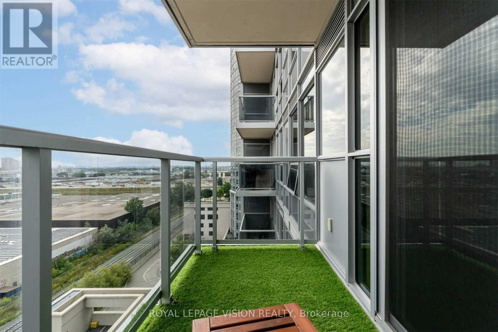 1109 - 151 Village Green Square, Toronto, ON - Outdoor With Balcony With Exterior