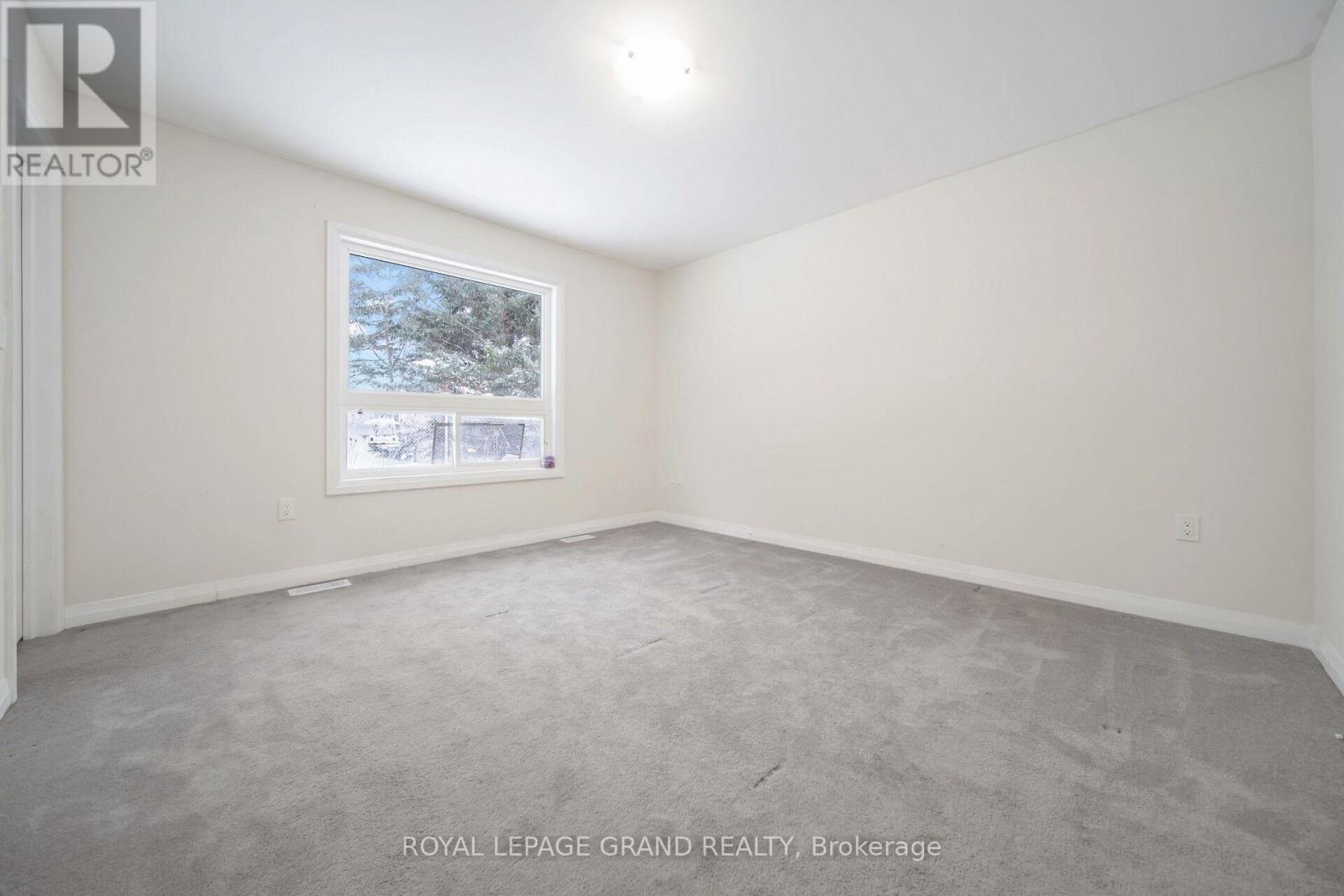 16 Revol Road, Penetanguishene, ON - Indoor Photo Showing Other Room