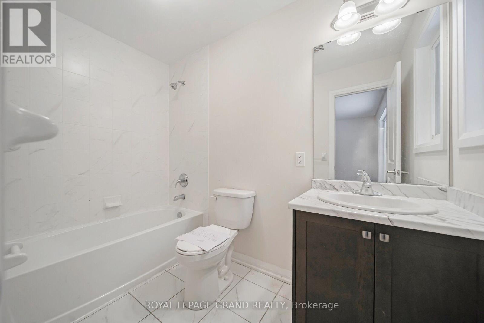 16 Revol Road, Penetanguishene, ON - Indoor Photo Showing Bathroom