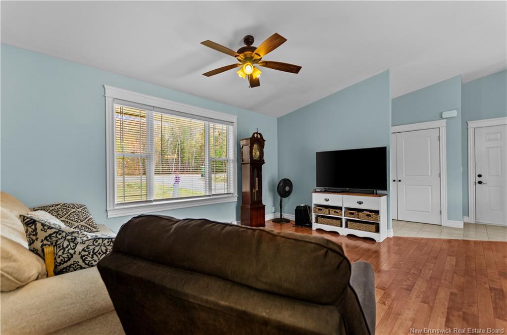 31 Lyman St, Burton, NB