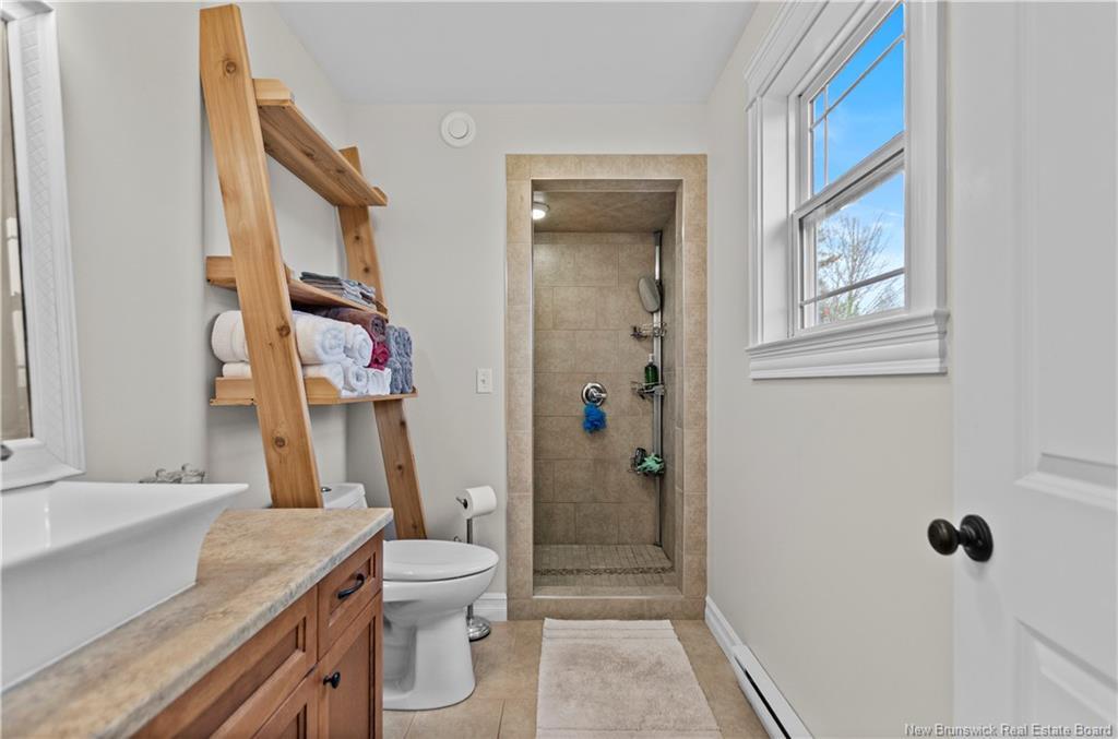 31 Lyman St, Burton, NB