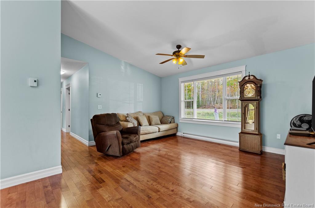 31 Lyman St, Burton, NB