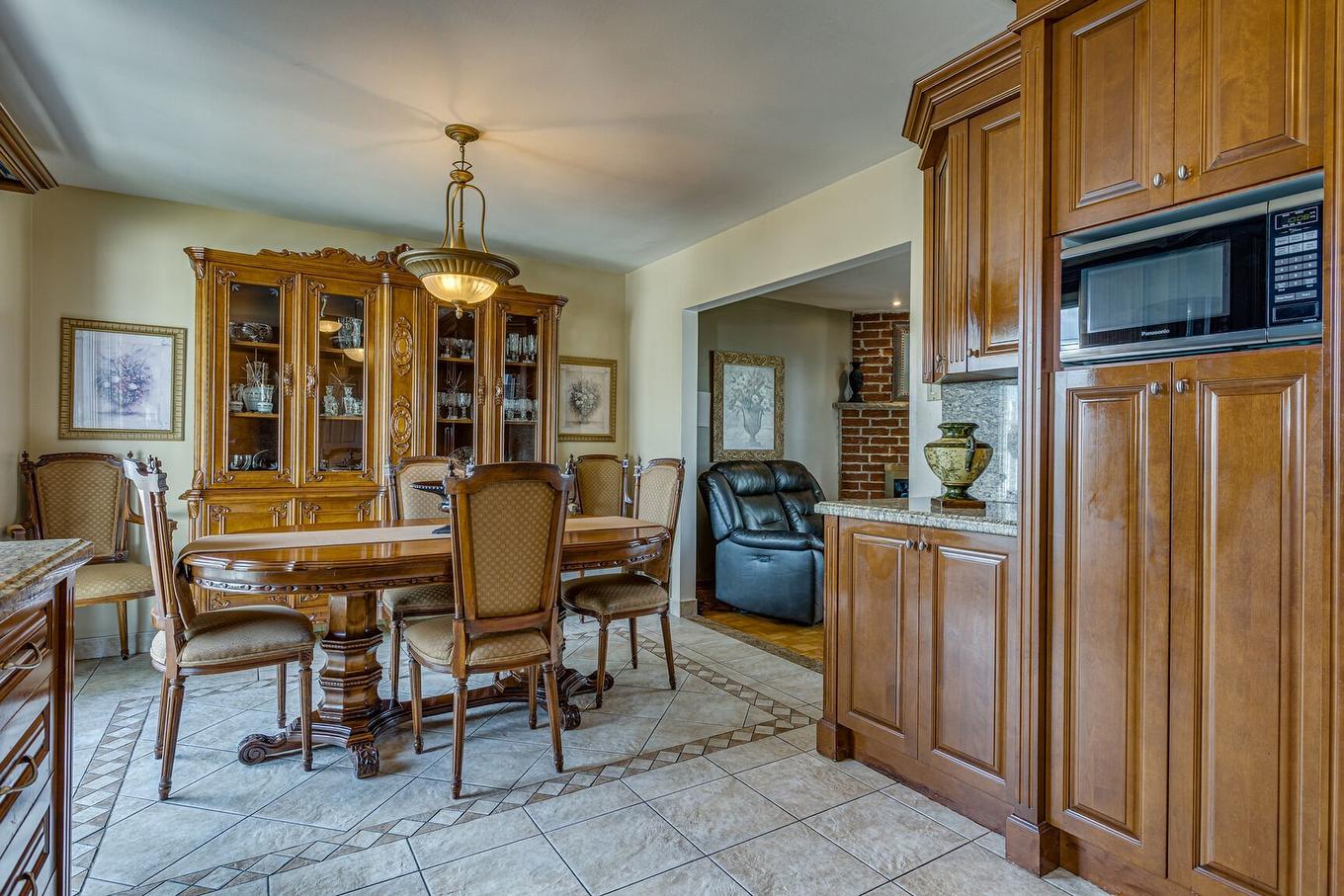 Vue d'ensemble - 9021 Av. Choppin, Montréal (Anjou), QC - Indoor Photo Showing Dining Room