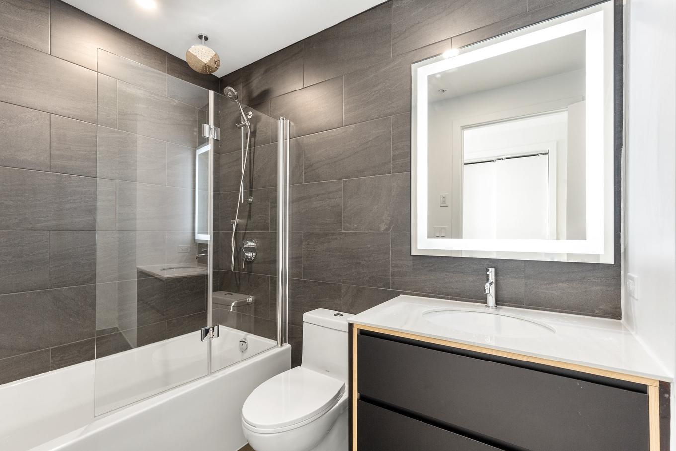 Bathroom - 2205-1020 Rue De La Montagne, Montréal (Ville-Marie), QC - Indoor Photo Showing Bathroom