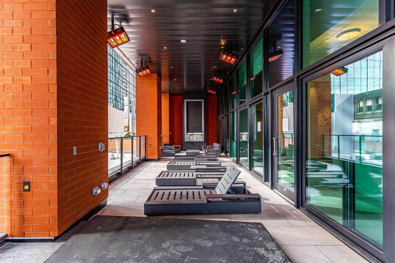 Patio - 2205-1020 Rue De La Montagne, Montréal (Ville-Marie), QC - With Exterior