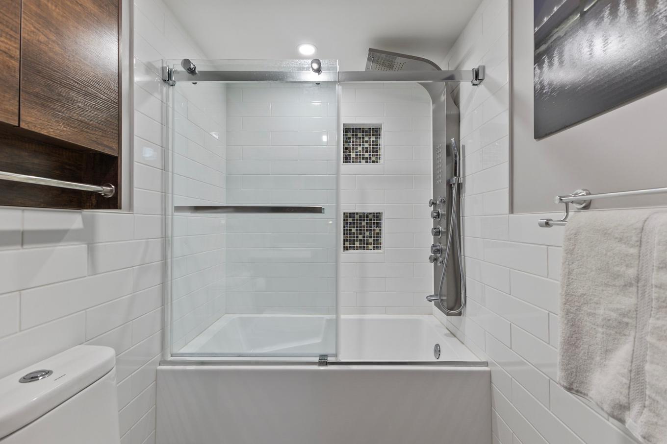 Salle de bains - 5554 Place De Jumonville, Montréal (Rosemont/La Petite-Patrie), QC - Indoor Photo Showing Bathroom