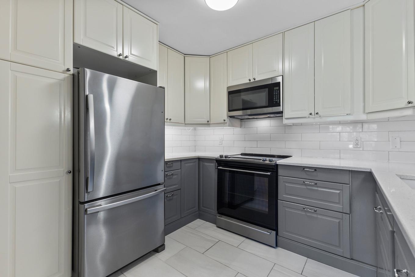 Cuisine - 5554 Place De Jumonville, Montréal (Rosemont/La Petite-Patrie), QC - Indoor Photo Showing Kitchen With Upgraded Kitchen