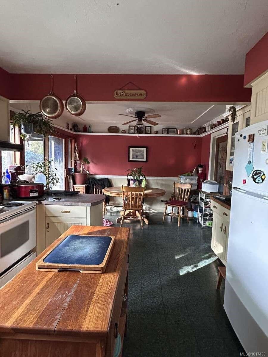 347 Pritchard Rd, Comox, BC