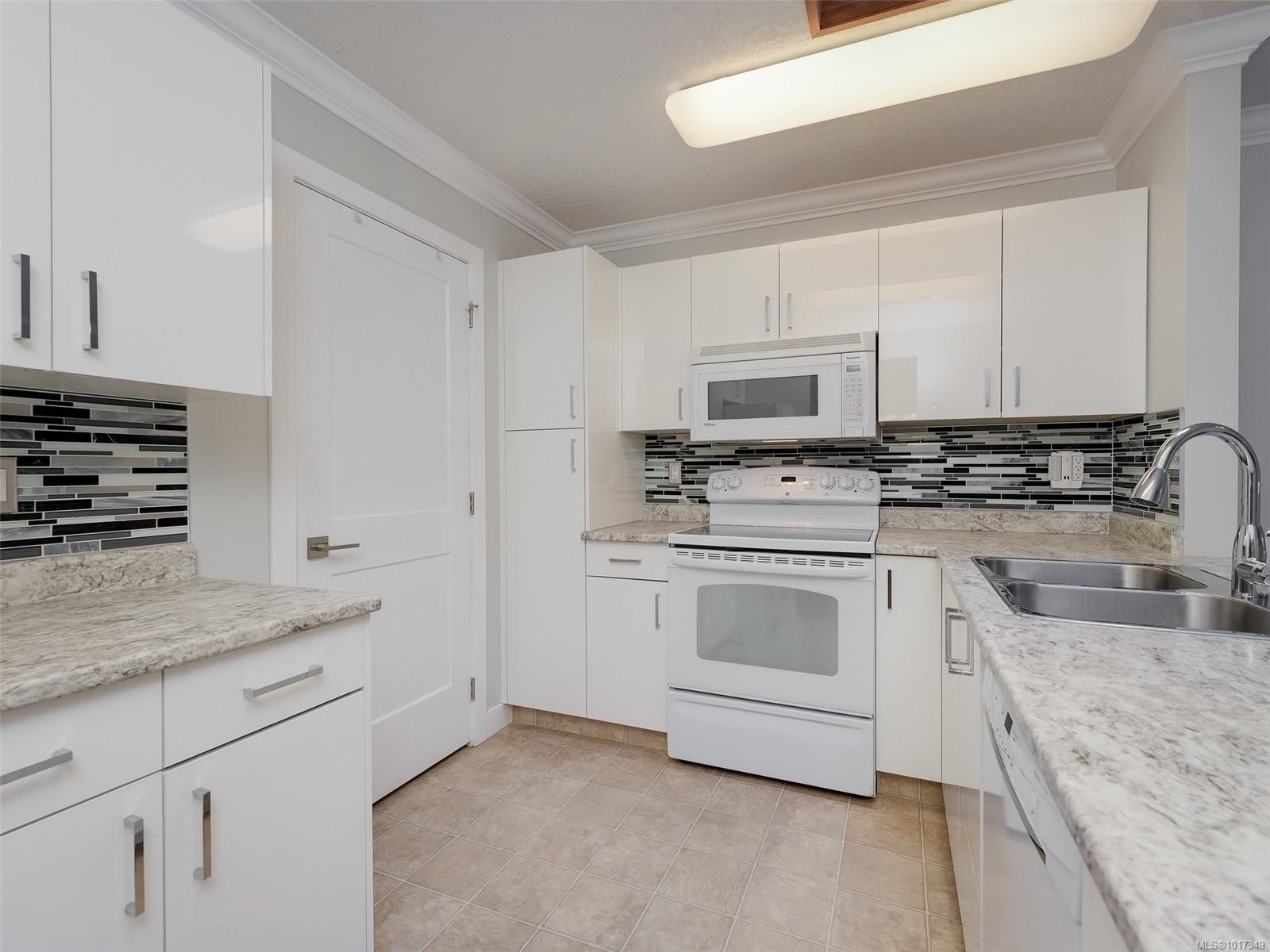 21-4125 Interurban Rd, Saanich, BC