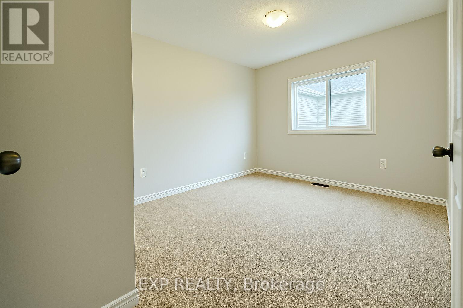 B6 - 6 Upper Mercer Street E, Kitchener, ON - Indoor Photo Showing Other Room