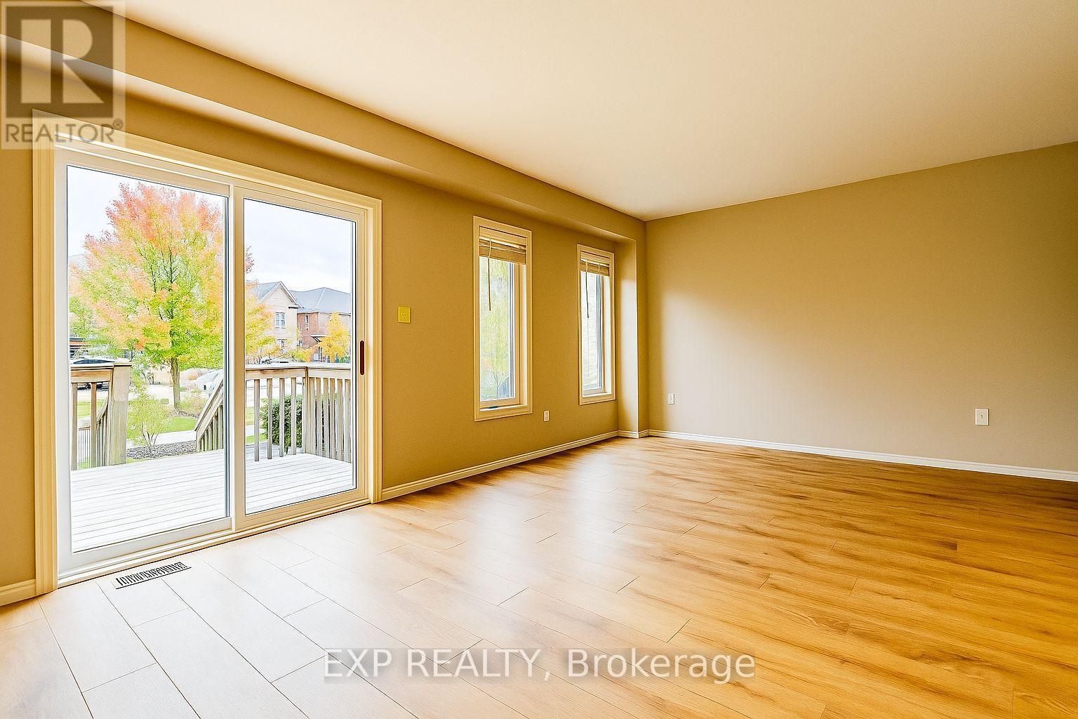 B6 - 6 Upper Mercer Street E, Kitchener, ON - Indoor Photo Showing Other Room