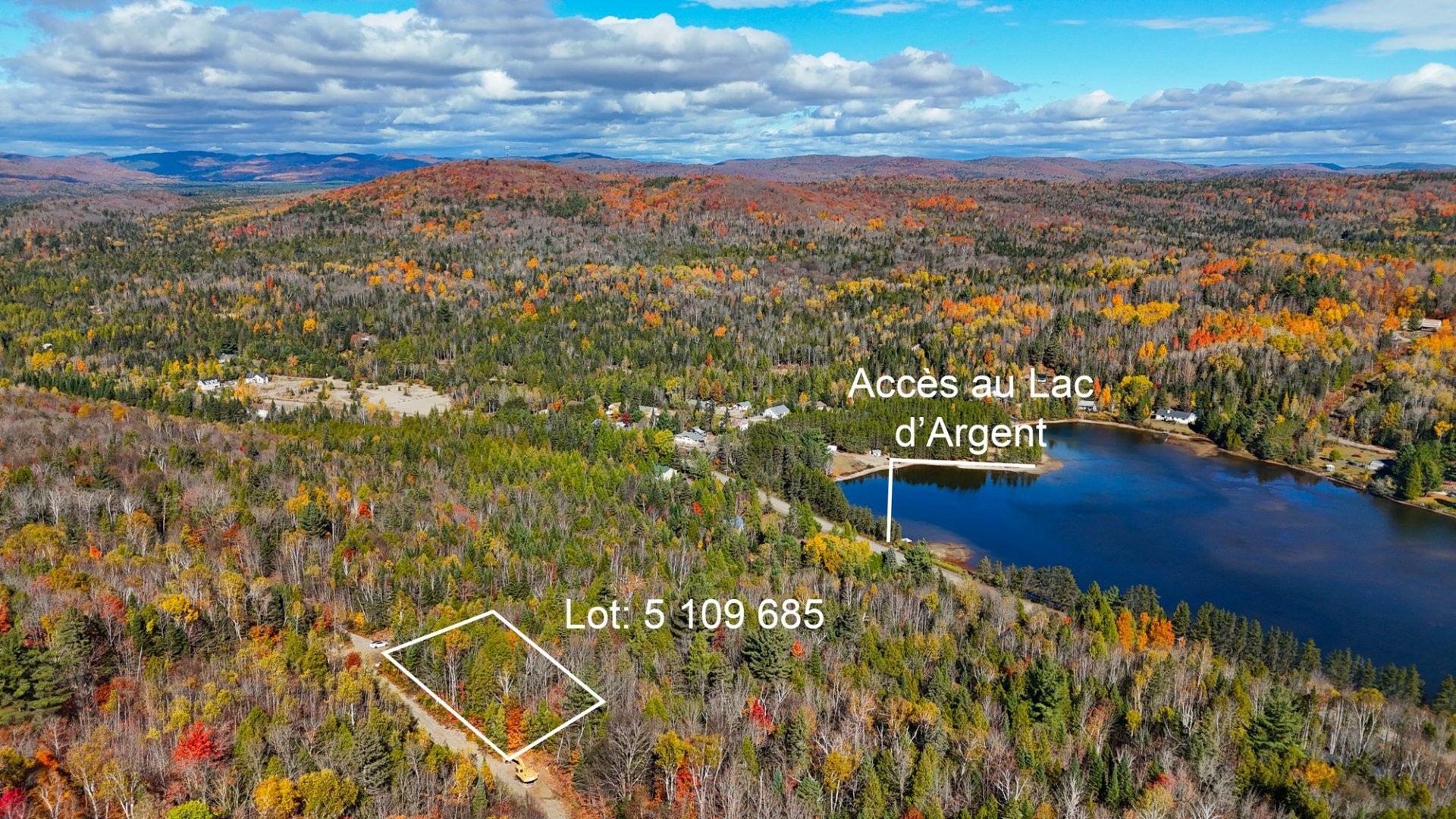 Accès au plan d'eau - Rue Marcelle-Ferron, Chertsey, QC