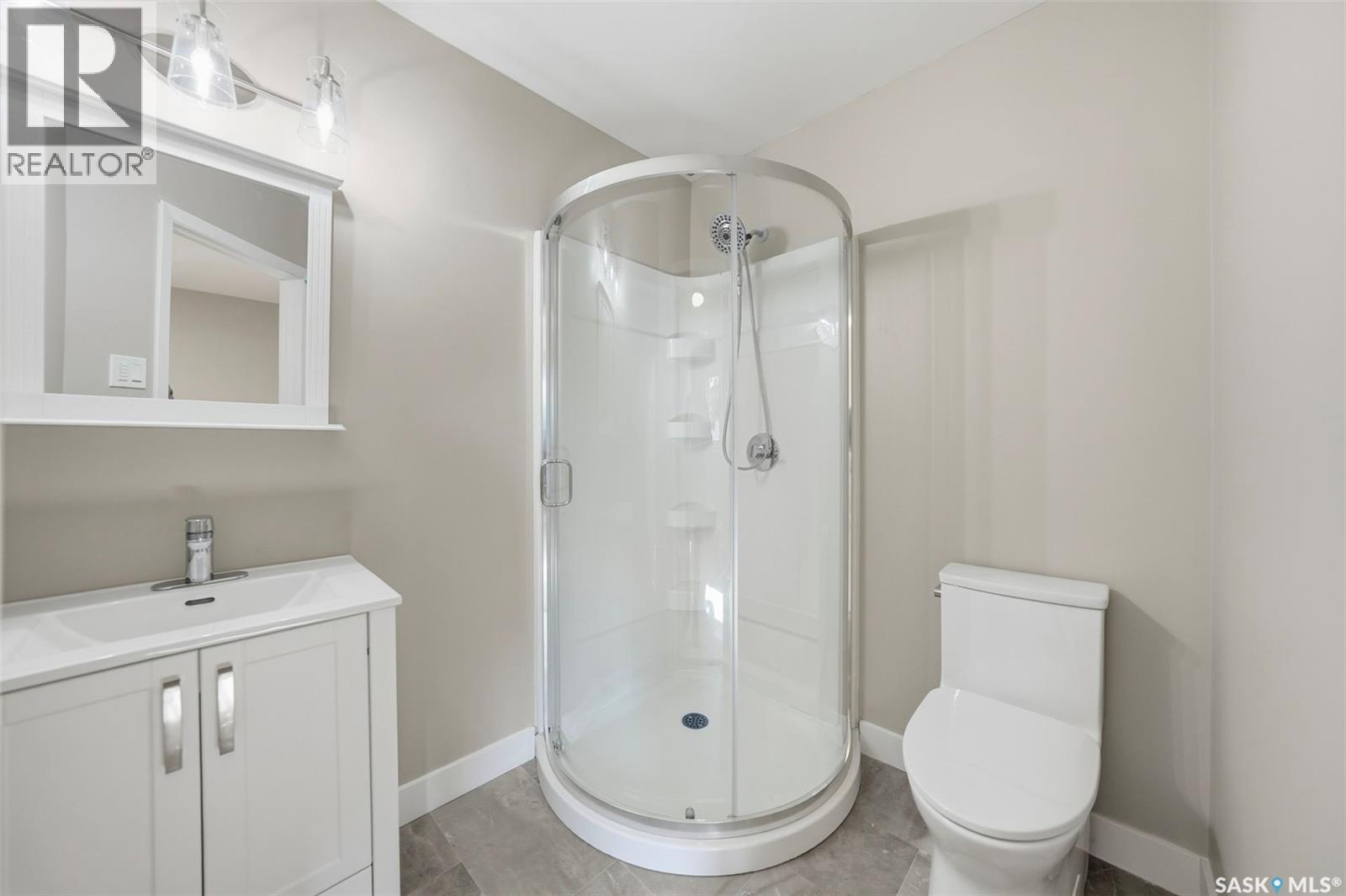 1317 Elevator Road, Saskatoon, SK - Indoor Photo Showing Bathroom