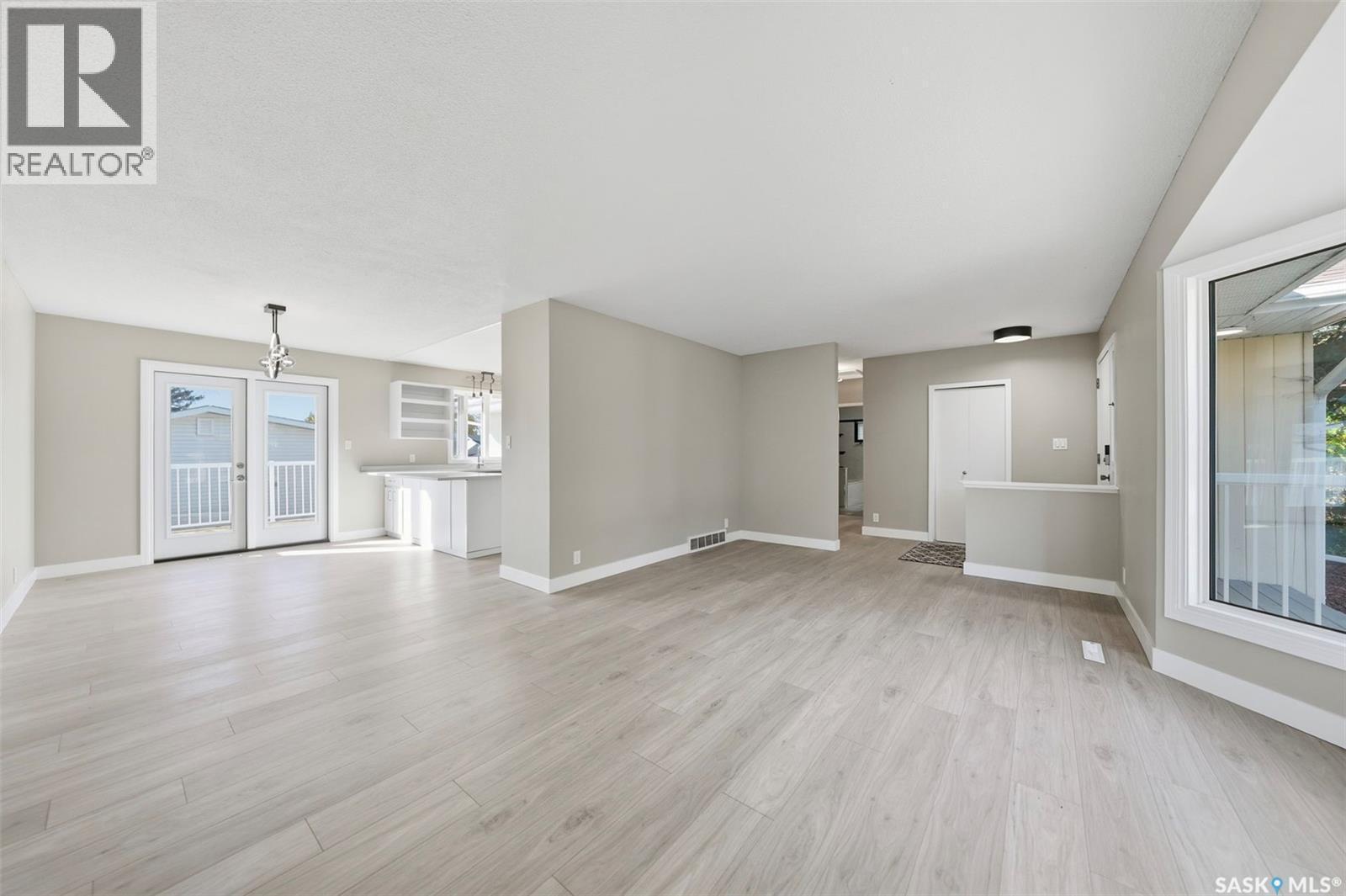 1317 Elevator Road, Saskatoon, SK - Indoor