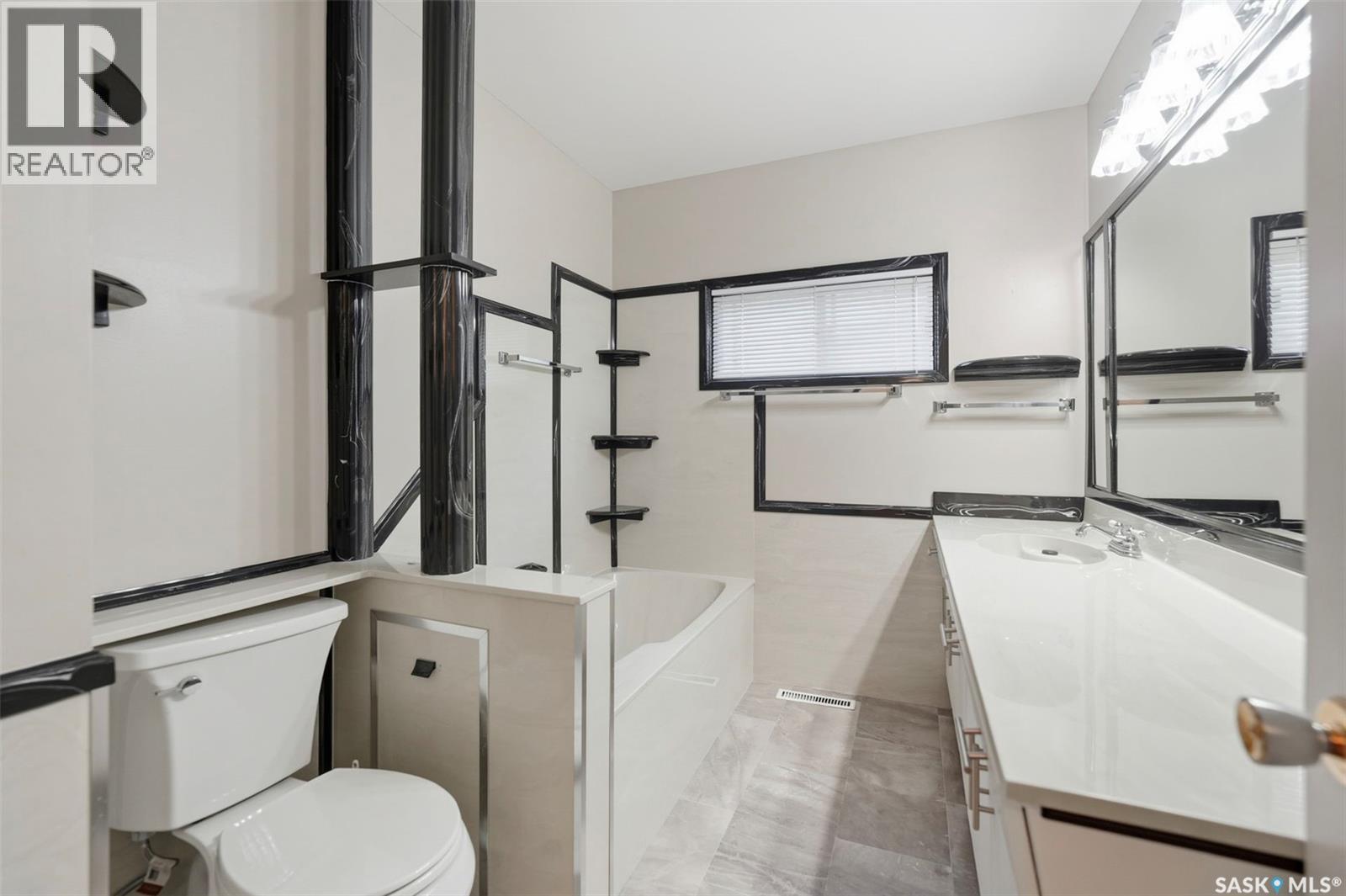 1317 Elevator Road, Saskatoon, SK - Indoor