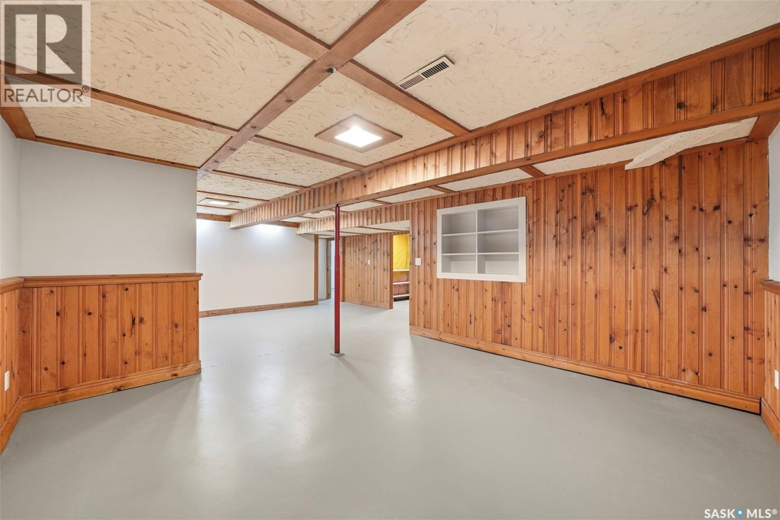 1317 Elevator Road, Saskatoon, SK - Indoor