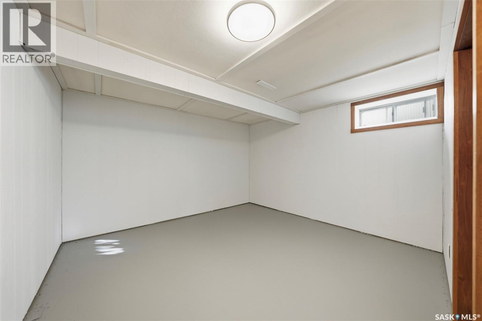 1317 Elevator Road, Saskatoon, SK - Indoor