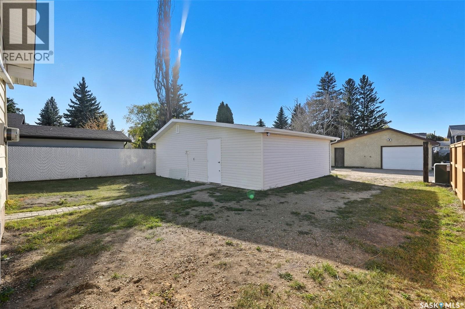 1317 Elevator Road, Saskatoon, SK - Outdoor